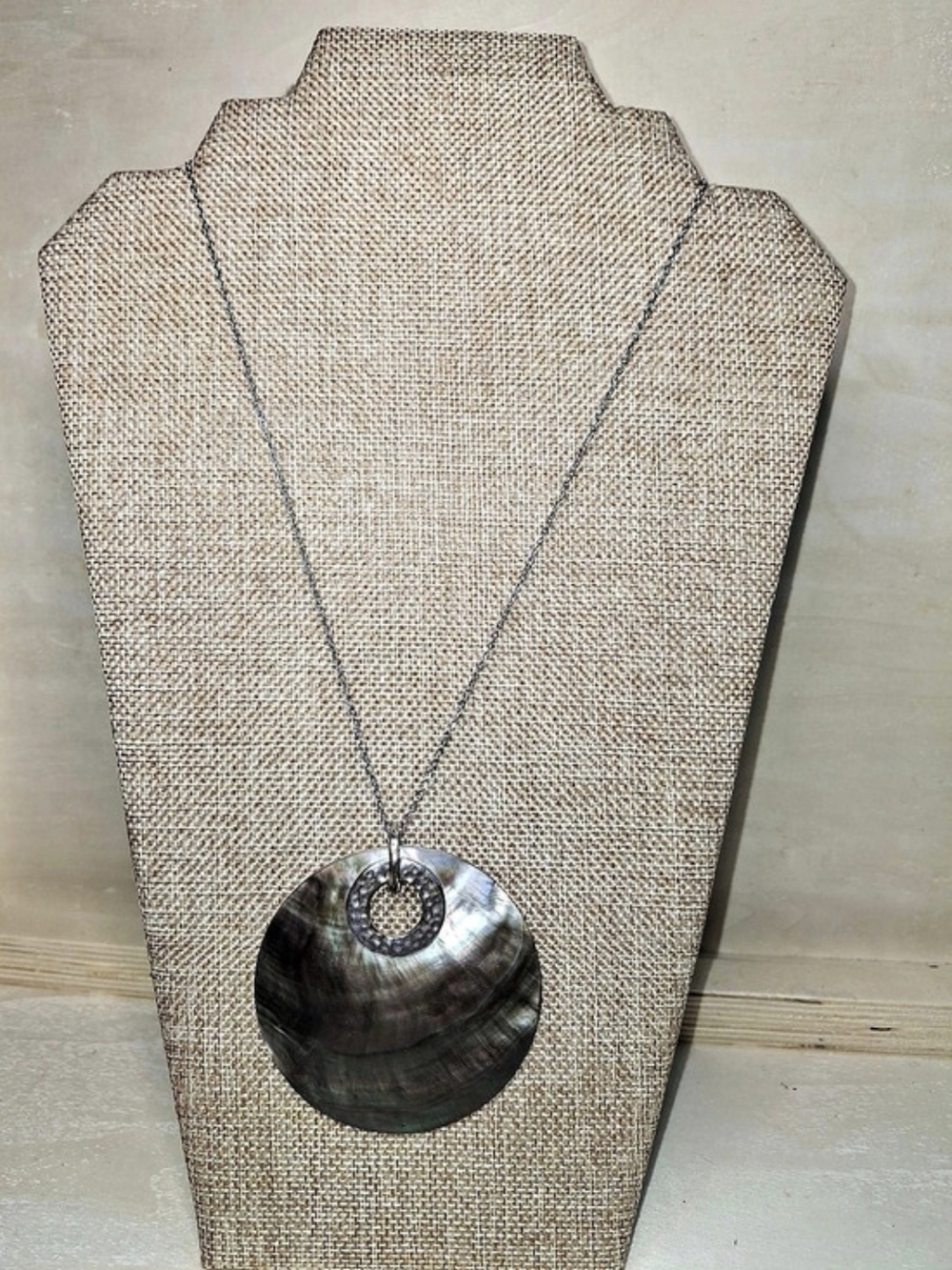 Shell Pendant Necklace